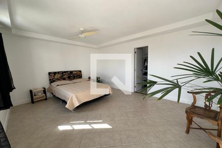 Casa de condomínio à venda com 278m², 4 quartos e 2 vagasSuíte 4