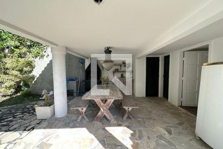 Casa de condomínio à venda com 278m², 4 quartos e 2 vagasChurrasqueira