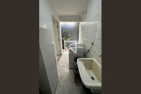 Casa de condomínio à venda com 278m², 4 quartos e 2 vagasÁrea de Serviço