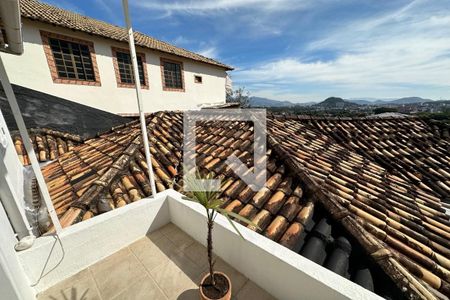 Casa de condomínio à venda com 278m², 4 quartos e 2 vagasVaranda da suíte 4