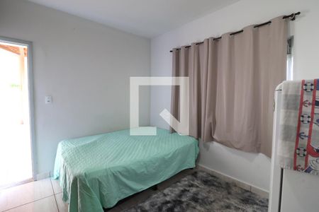 Sala/Cozinha de kitnet/studio para alugar com 1 quarto, 16m² em Brasil, Uberlândia