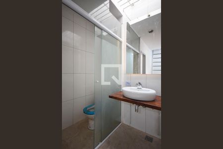 Casa à venda com 125m², 4 quartos e 2 vagas Casa à venda com 125m², 4 quartos e 2 vagasBanheiro