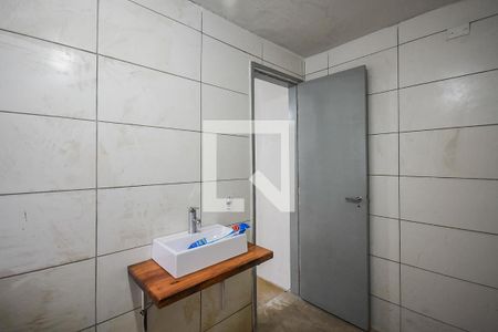 Casa à venda com 125m², 4 quartos e 2 vagas Casa à venda com 125m², 4 quartos e 2 vagasBanheiro do escritório/suíte