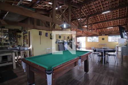 Casa para alugar com 360m², 5 quartos e 4 vagasSalão