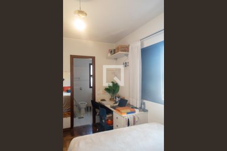 Apartamento à venda com 157m², 4 quartos e 2 vagasQuarto 4