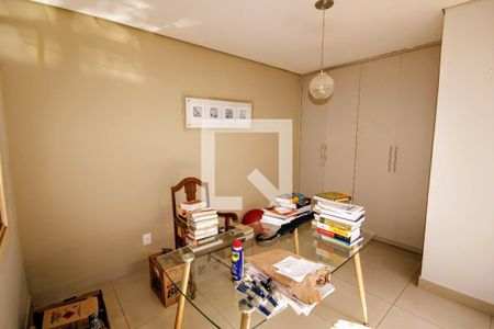 Casa para alugar com 420m², 4 quartos e 3 vagasEscritório