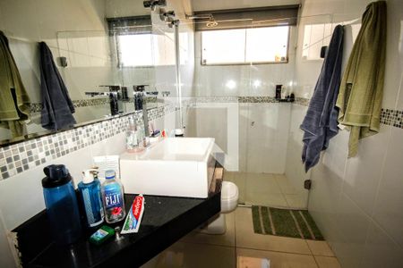 Casa para alugar com 420m², 4 quartos e 3 vagasBanheiro 2