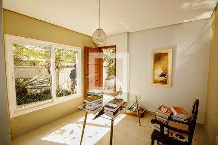 Casa para alugar com 420m², 4 quartos e 3 vagasEscritório