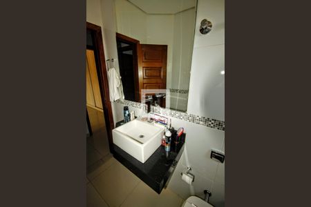 Casa para alugar com 420m², 4 quartos e 3 vagasBanheiro 2