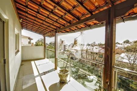 Casa para alugar com 420m², 4 quartos e 3 vagasVaranda 2