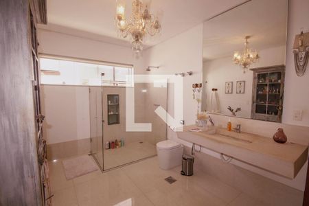 Casa para alugar com 420m², 4 quartos e 3 vagasBanheiro 1