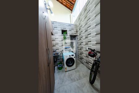 Casa de condomínio à venda com 158m², 2 quartos e 1 vaga Casa de condomínio à venda com 158m², 2 quartos e 1 vagaÁrea de serviço