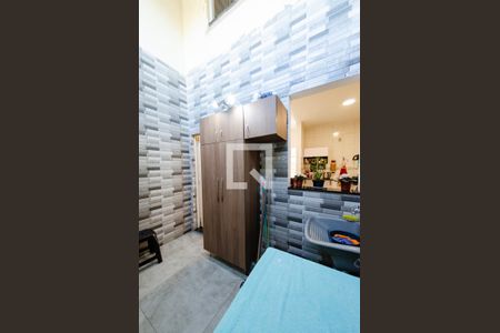 Casa de condomínio à venda com 158m², 2 quartos e 1 vaga Casa de condomínio à venda com 158m², 2 quartos e 1 vagaÁrea de serviço