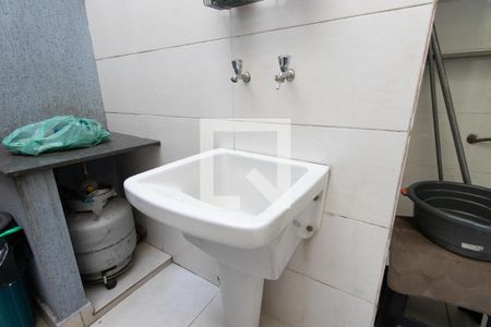 Casa de condomínio à venda com 100m², 3 quartos e 1 vagaÁrea de Serviço