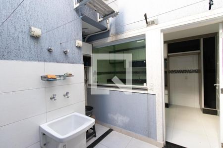 Casa de condomínio à venda com 100m², 3 quartos e 1 vagaÁrea de Serviço