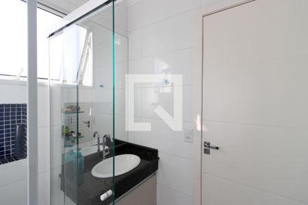 Casa de condomínio à venda com 100m², 3 quartos e 1 vagaBanheiro 1