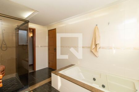 Apartamento à venda com 280m², 3 quartos e 3 vagasBanheiro Social