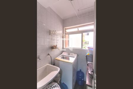 Apartamento à venda com 60m², 3 quartos e 2 vagas Apartamento à venda com 60m², 3 quartos e 2 vagasÁrea de serviço