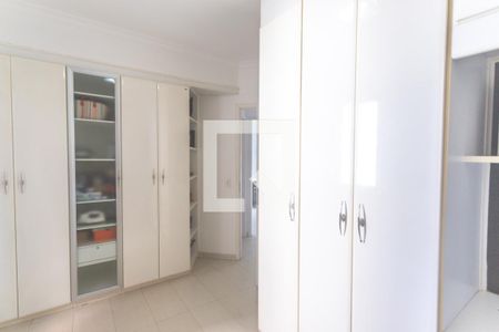 Apartamento à venda com 60m², 3 quartos e 2 vagas Apartamento à venda com 60m², 3 quartos e 2 vagasSuíte