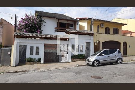 Casa à venda com 230m², 3 quartos e 4 vagas