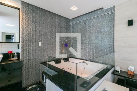 Apartamento para alugar com 450m², 4 quartos e 4 vagas Apartamento para alugar com 450m², 4 quartos e 4 vagasBanheiro da Suíte