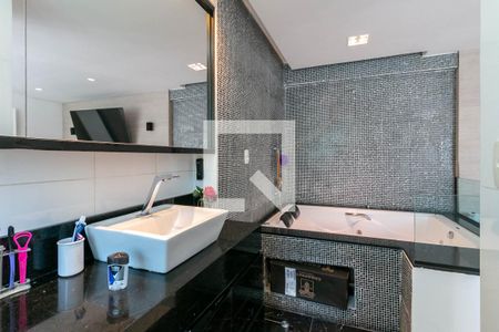 Apartamento para alugar com 450m², 4 quartos e 4 vagas Apartamento para alugar com 450m², 4 quartos e 4 vagasBanheiro da Suíte