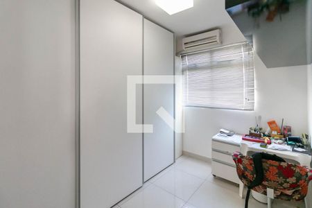 Quarto 1 de apartamento para alugar com 4 quartos, 450m² em Buritis, Belo Horizonte
