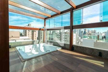 Apartamento para alugar com 450m², 4 quartos e 4 vagas Apartamento para alugar com 450m², 4 quartos e 4 vagasVaranda