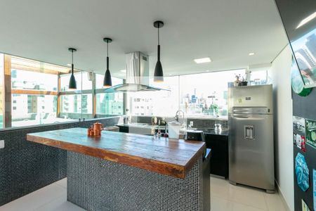 Apartamento para alugar com 450m², 4 quartos e 4 vagas Apartamento para alugar com 450m², 4 quartos e 4 vagasCozinha