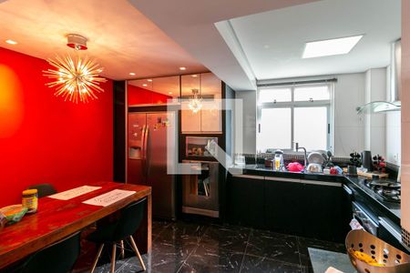 Apartamento para alugar com 450m², 4 quartos e 4 vagas Apartamento para alugar com 450m², 4 quartos e 4 vagasCozinha