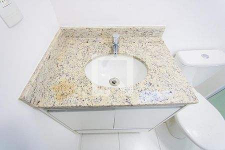 Apartamento para alugar com 68m², 2 quartos e 2 vagas Apartamento para alugar com 68m², 2 quartos e 2 vagasBanheiro do quarto 1