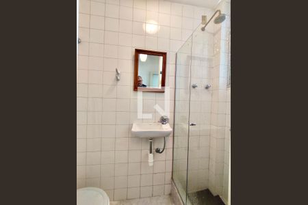 Apartamento à venda com 135m², 3 quartos e 2 vagas Apartamento à venda com 135m², 3 quartos e 2 vagasBanheiro serviço