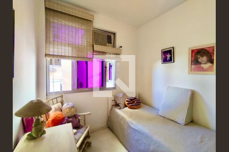 Apartamento à venda com 135m², 3 quartos e 2 vagas Apartamento à venda com 135m², 3 quartos e 2 vagasQuarto