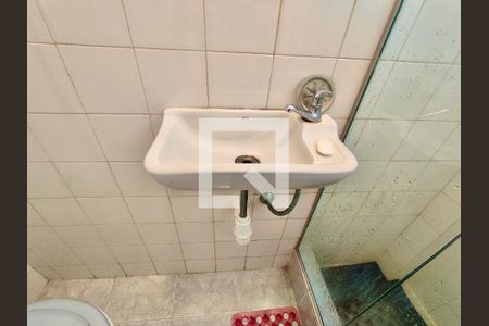 Apartamento à venda com 135m², 3 quartos e 2 vagas Apartamento à venda com 135m², 3 quartos e 2 vagasBanheiro serviço