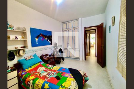 Apartamento à venda com 135m², 3 quartos e 2 vagas Apartamento à venda com 135m², 3 quartos e 2 vagasQuarto