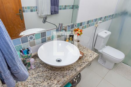 Casa à venda com 220m², 4 quartos e 3 vagasDetalhe Banheiro Corredor