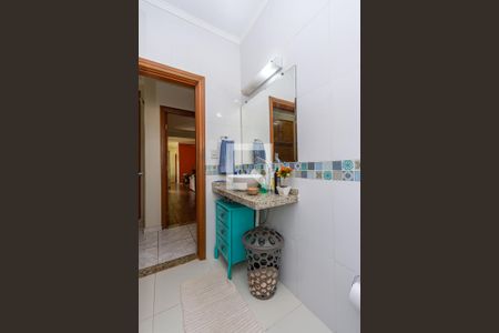 Casa à venda com 220m², 4 quartos e 3 vagasBanheiro Corredor