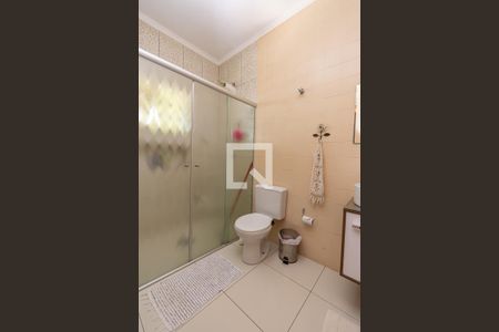 Casa à venda com 220m², 4 quartos e 3 vagasBanheiro da Suíte 2