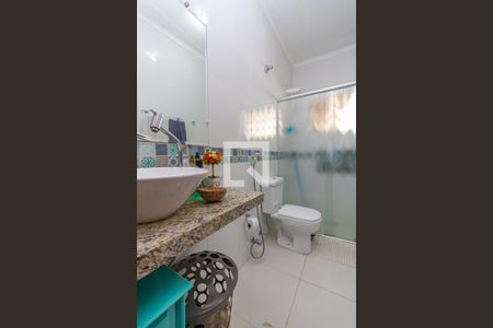 Casa à venda com 220m², 4 quartos e 3 vagasBanheiro Corredor