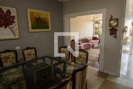 Casa à venda com 350m², 3 quartos e 2 vagas Casa à venda com 350m², 3 quartos e 2 vagasCozinha