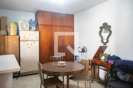 Casa à venda com 1321m², 3 quartos e 8 vagasEdicula