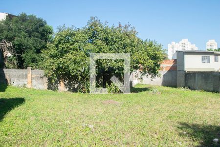 Casa à venda com 1321m², 3 quartos e 8 vagasFundos