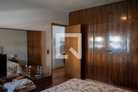 Casa à venda com 1321m², 3 quartos e 8 vagasQuarto 