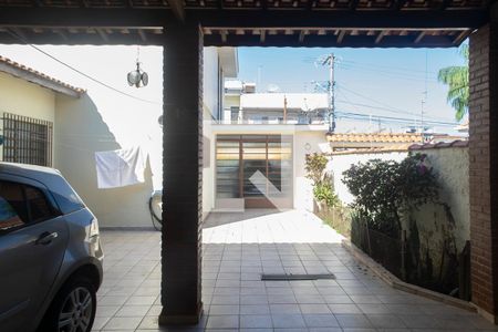 Casa à venda com 1321m², 3 quartos e 8 vagasQuintal