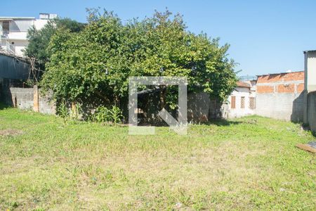 Casa à venda com 1321m², 3 quartos e 8 vagasFundos