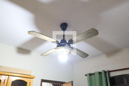 Casa à venda com 238m², 4 quartos e 4 vagasQuarto 2