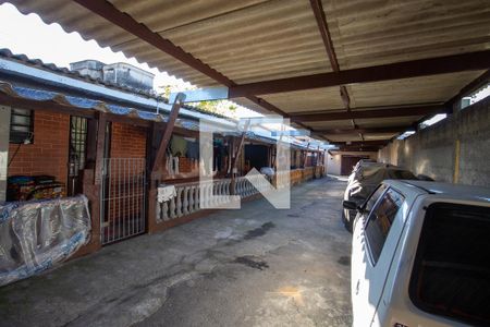 Casa à venda com 200m², 1 quarto e 2 vagas Casa à venda com 200m², 1 quarto e 2 vagasGaragem