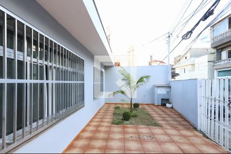 Casa à venda com 219m², 2 quartos e 5 vagas Casa à venda com 219m², 2 quartos e 5 vagasGaragem