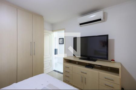 Casa à venda com 219m², 2 quartos e 5 vagas Casa à venda com 219m², 2 quartos e 5 vagasSuíte