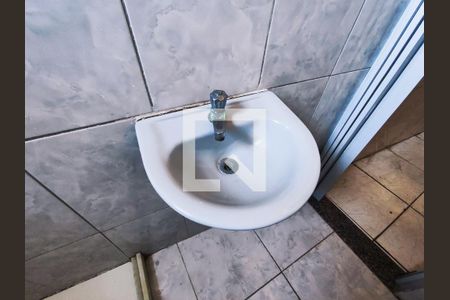 Casa para alugar com 34m², 2 quartos e sem vaga Casa para alugar com 34m², 2 quartos e sem vagaBanheiro - torneira